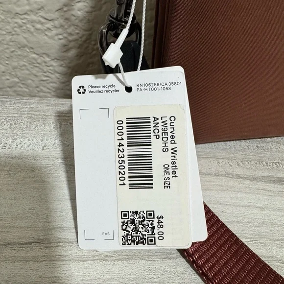 Lululemon- Curved Wristlet- Ancient Copper- OS - Picture 2 of 5